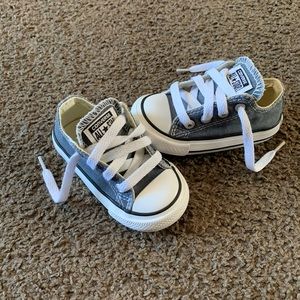 Converse shoes size 5